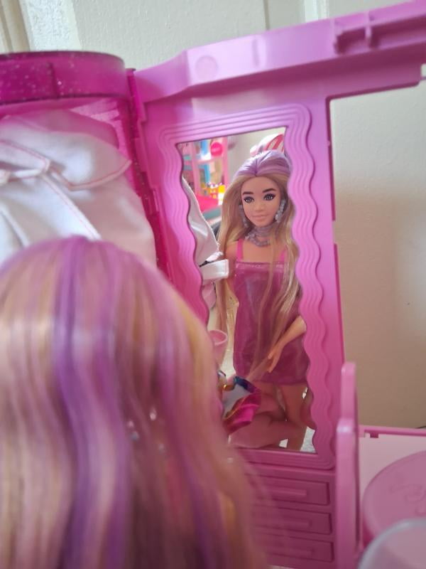 Barbie Dream Closet Toy Playset, Clothes & Accessories - Walmart.com