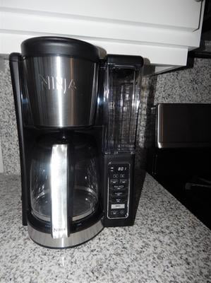 Ninja® 12-Cup Programmable Coffee Brewer CE200 