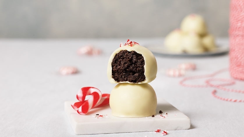 Peppermint cookie balls