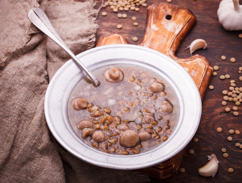 Mushroom and lentil soup