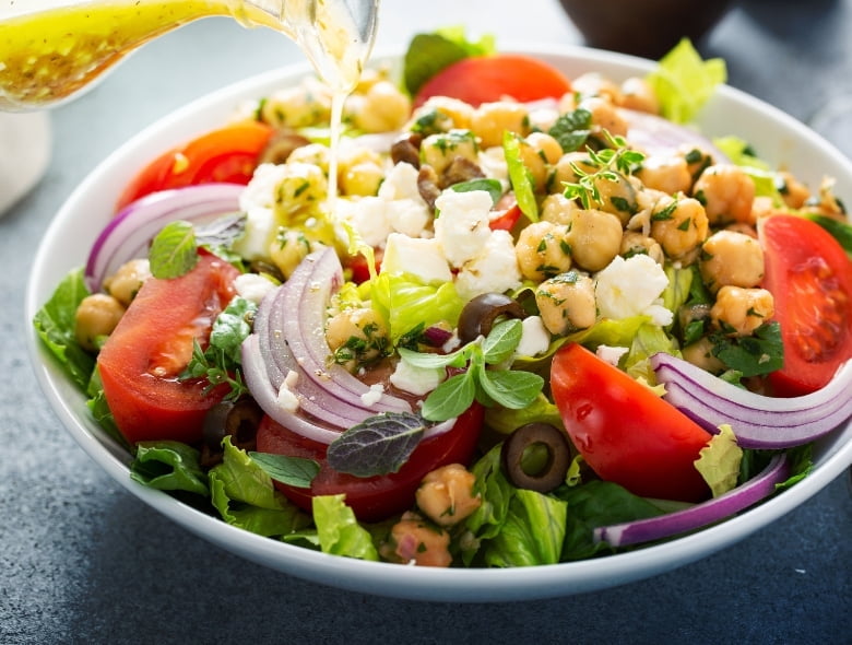 Greek salad with chickpeas