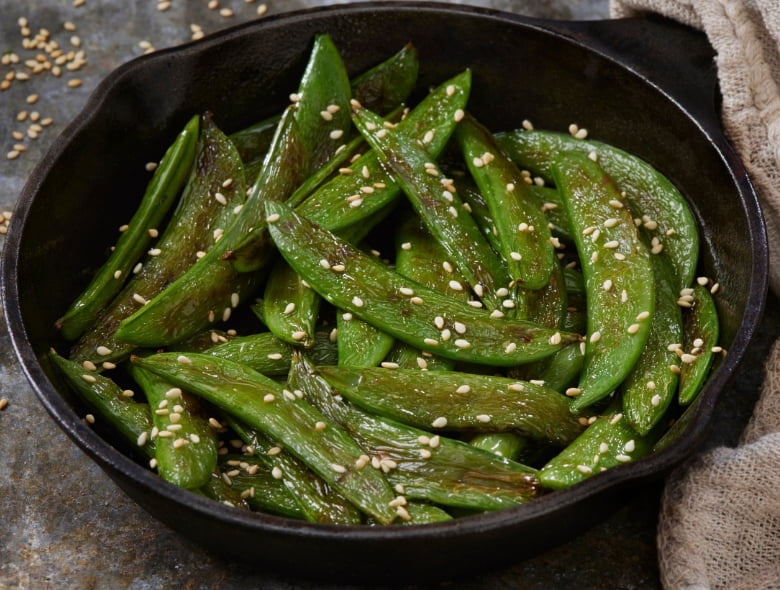 Snow peas with sesame seeds