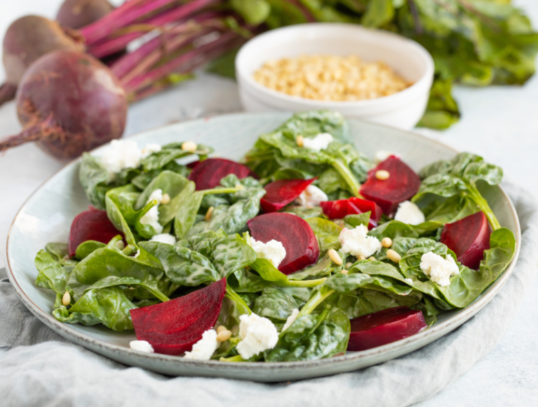 Spinach salad with goat cheese & beets