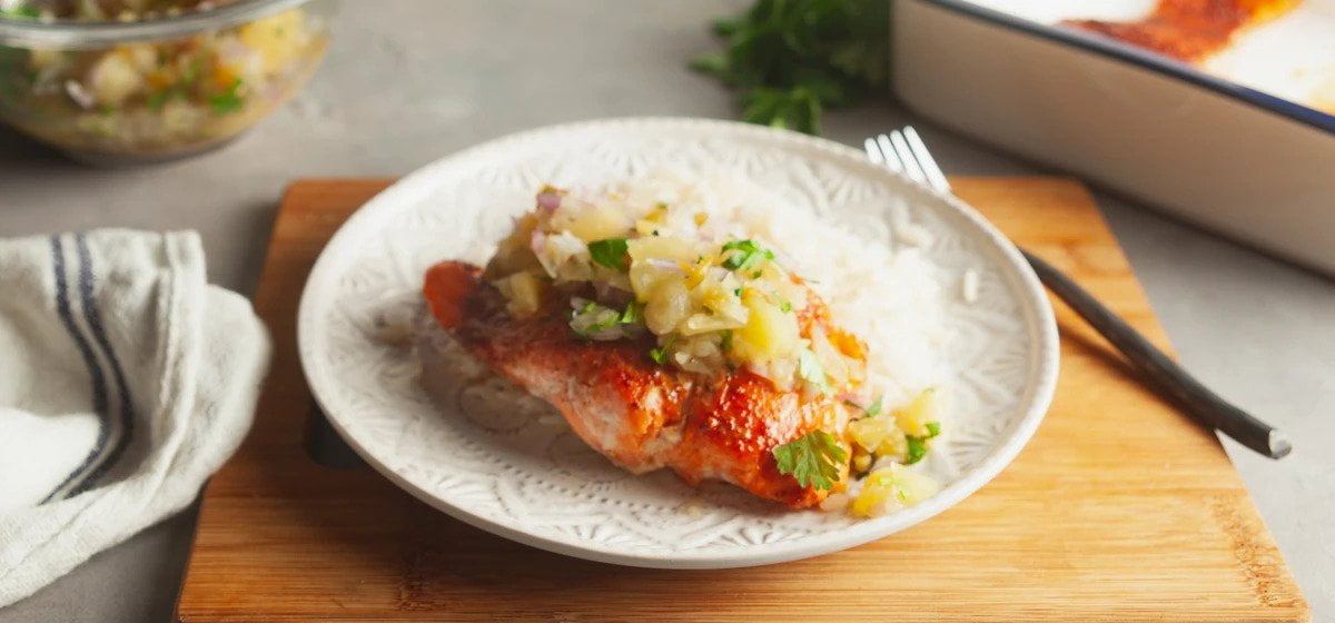 Spice rubbed baked salmon with pineapple salsa Recipe
