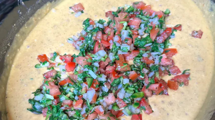 Slow cooker queso