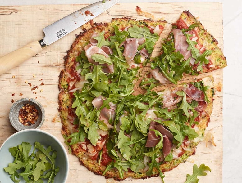 Arugula & prosciutto pizza with zucchini crust