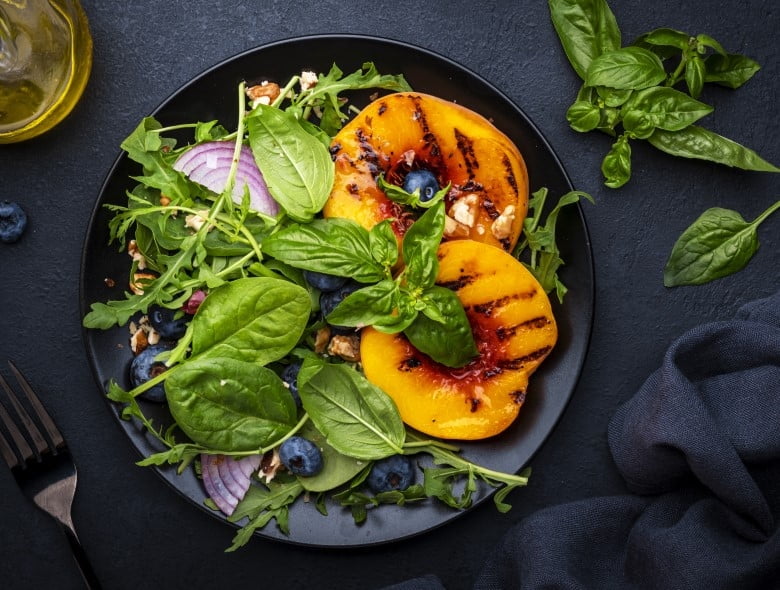 Grilled peach salad with feta and basil