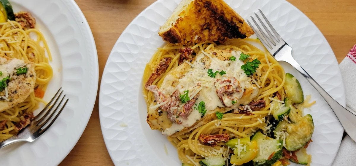 Spaghetti with italian chicken & zucchini
