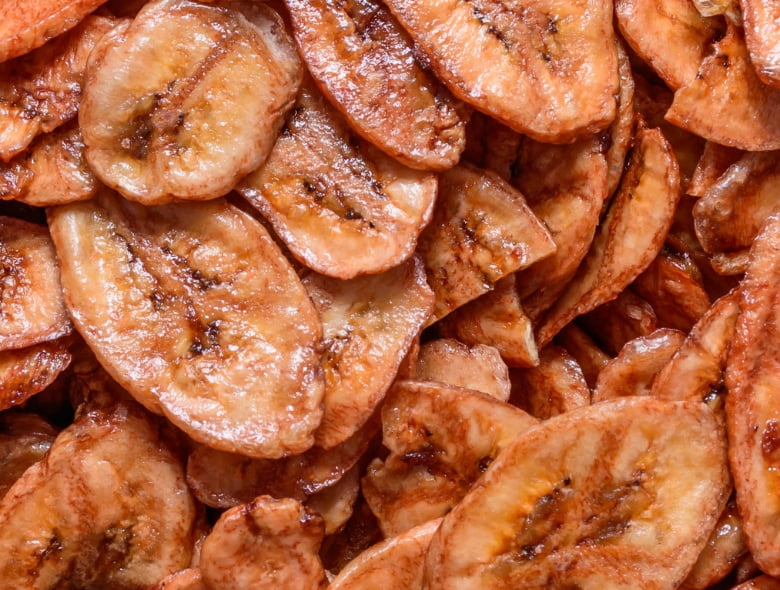 Baked chai banana chips