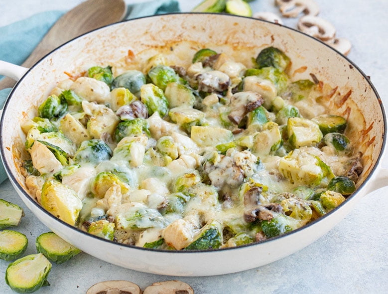 Cheesy chicken, Brussels sprouts & mushroom bake