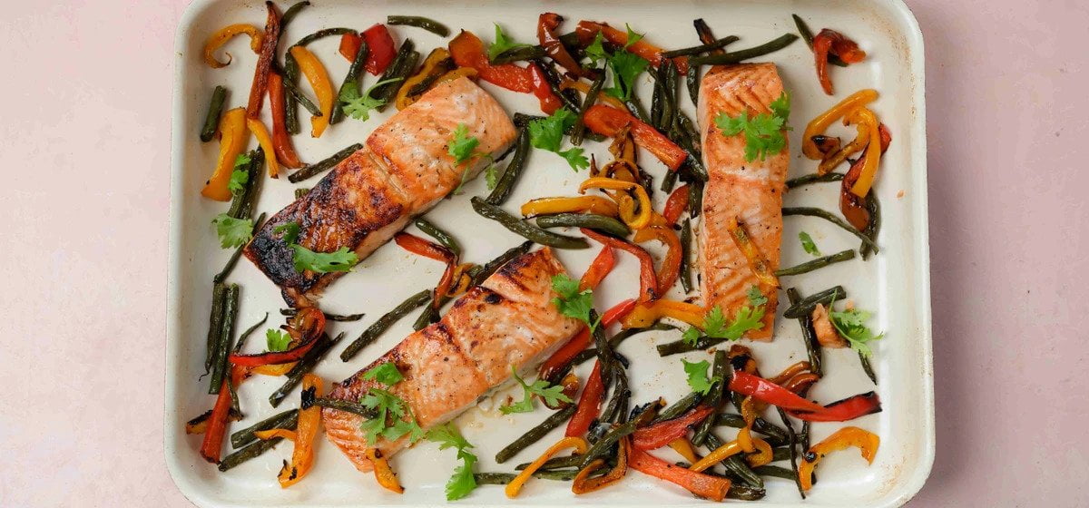 Sheet pan teriyaki salmon with green beans and peppers