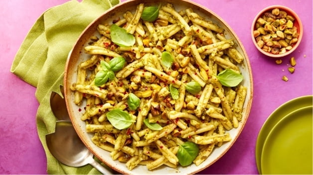 Pistachio pesto pasta  