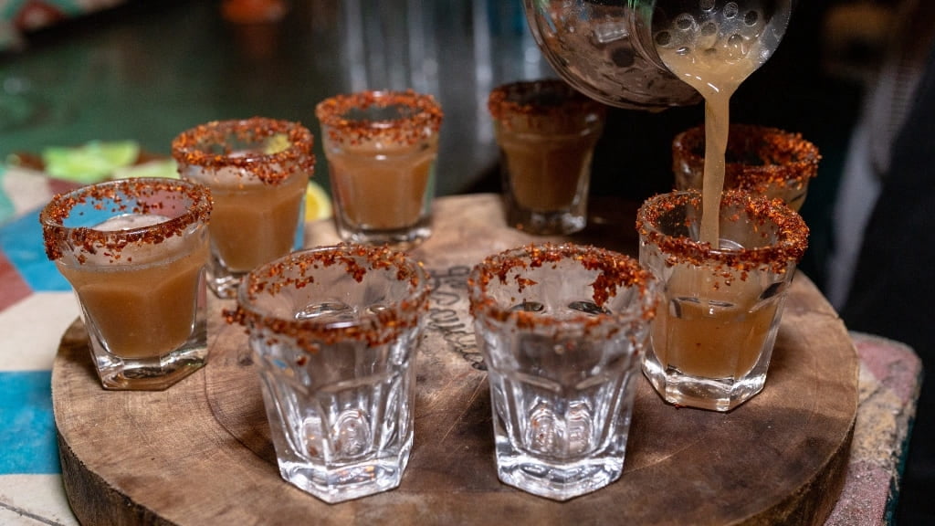 Ingredientes para preparar una mezcalita de tamarindo