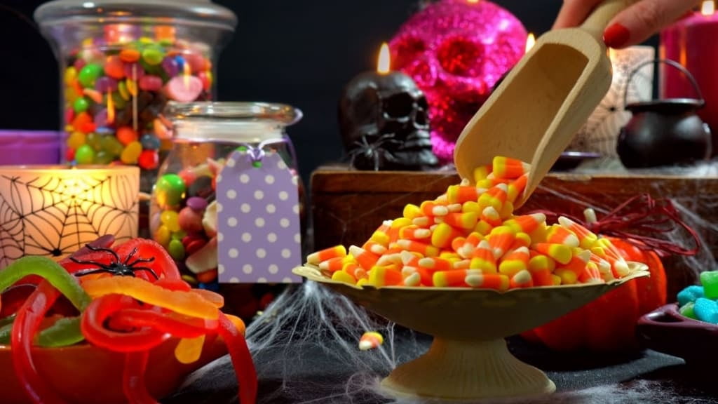Cómo preparar una mesa de dulces para Halloween