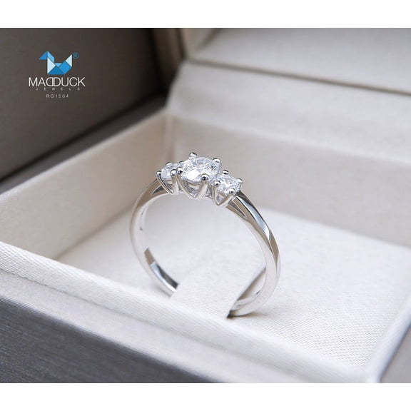 0.23 cts. Cubic Zirconia / Sterling Silver 925 Ring / Rhodium plated / MadDuckJewels RG1504 / Thailand Jewelry