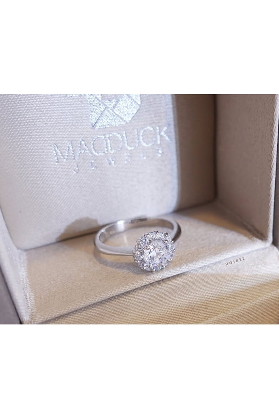 0.55 Cts Cubic Zirconia / Sterling Silver 925 Ring / Rhodium plated Nickel-Free / MadDuckJewels RG1622 / Thailand Jewelry