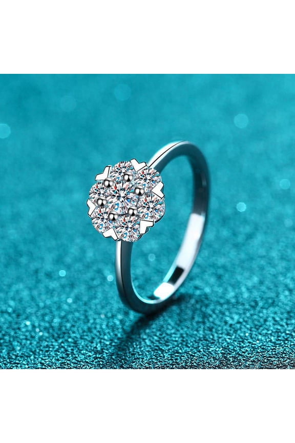 0.8 Carat D Color VVS1 Moissanite Diamond Rings for Women, S925 Sterling Silver 18K Gold Plated Heart Six-Claw Engagement Rings for Women - Wedding Valentine's Day Birthday Gift with Certificate