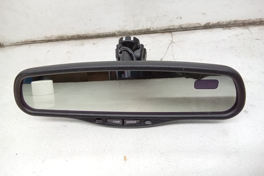 Pre-Owned 05 2005 Toyota Highlander Interior Rear View Mirror w/ Auto Dimming OEM - Verify Specific Vehicle Fitment In Description - (Good)