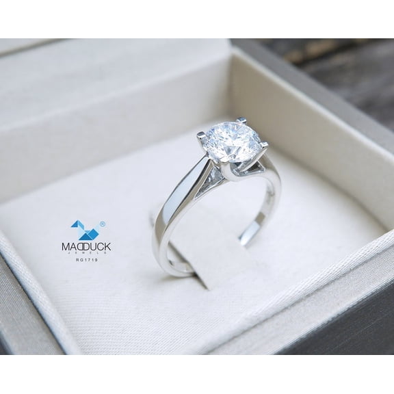 1.00 Cts Cubic Zirconia / Sterling Silver 925 Ring / Rhodium plated Nickel-Free / MadDuckJewels RG1719 / Thailand Jewelry