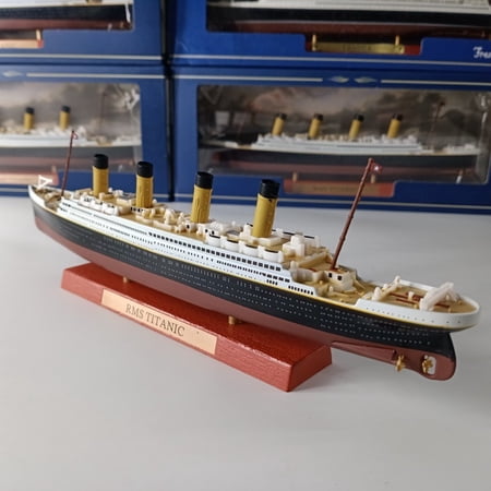 1:1250 Alloy Diecast Cruise Ship Model RMS Titanic Ocean Liner Collection - 1912