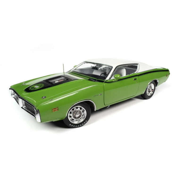 1/18 1970 Dodge Charger RT Green, Hemmings American Muscle Auto