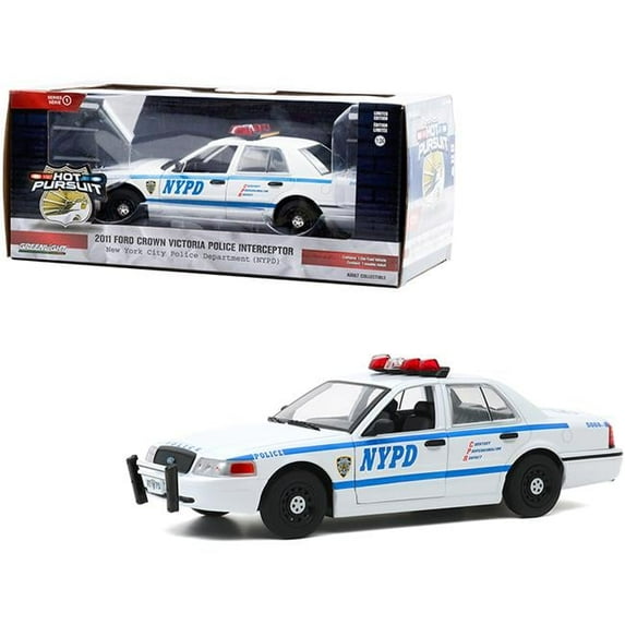 1-24 Scale Hot Pursuit Series 2011 Ford Crown Victoria Police Interceptor New York City Police Department Diecast Model Car, White