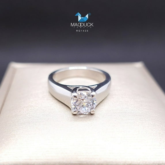 1.25 Cts Cubic Zirconia / Sterling Silver 925 Ring / Rhodium plated Nickel-Free / MadDuckJewels RG1425 / Thailand Jewelry