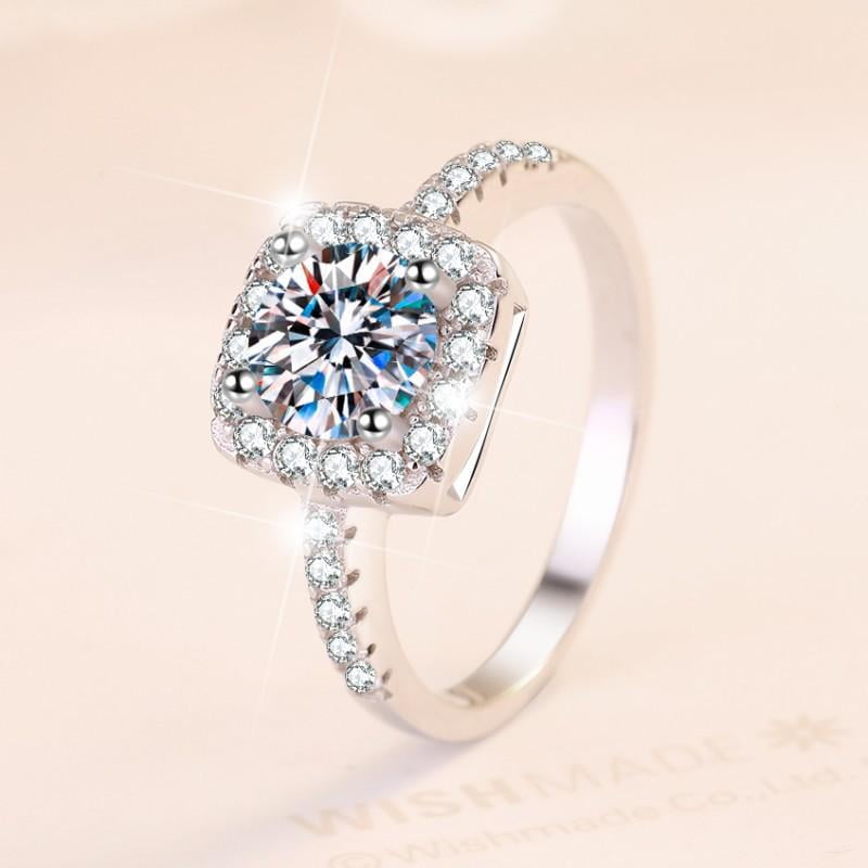 Actual 1/3 Carat Diamond To Carat D Color VVS1 Moissanite