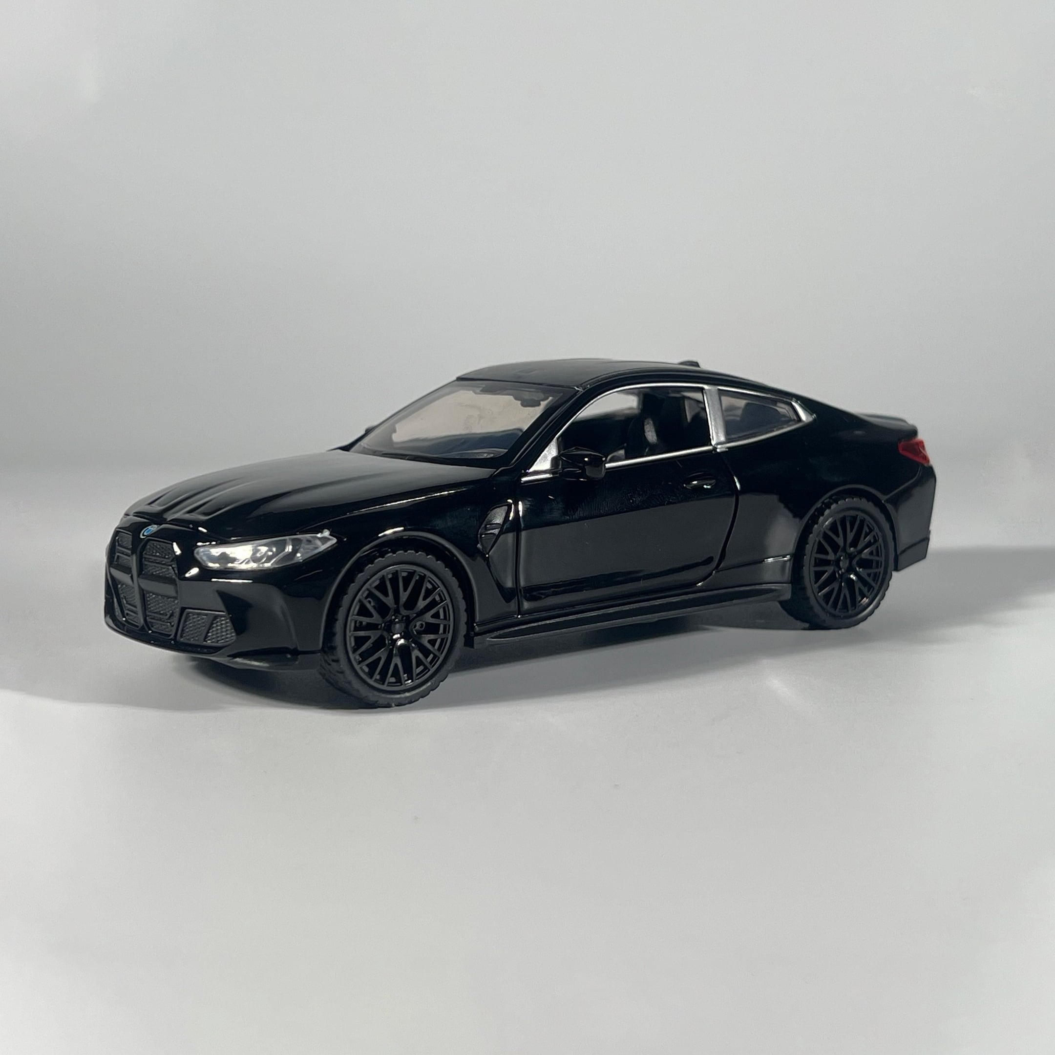 1:32 BMW M4 Coupe Sports Car Alloy Metal Diecast Model Car Home Trendy Toys Ornaments For Children Holiday Gifts With Friend Boy