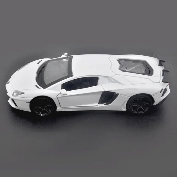 1: 32 Lamborghini LP740 alloy car model, die cast metal toy car simulation series, sound and light children's birthday gift