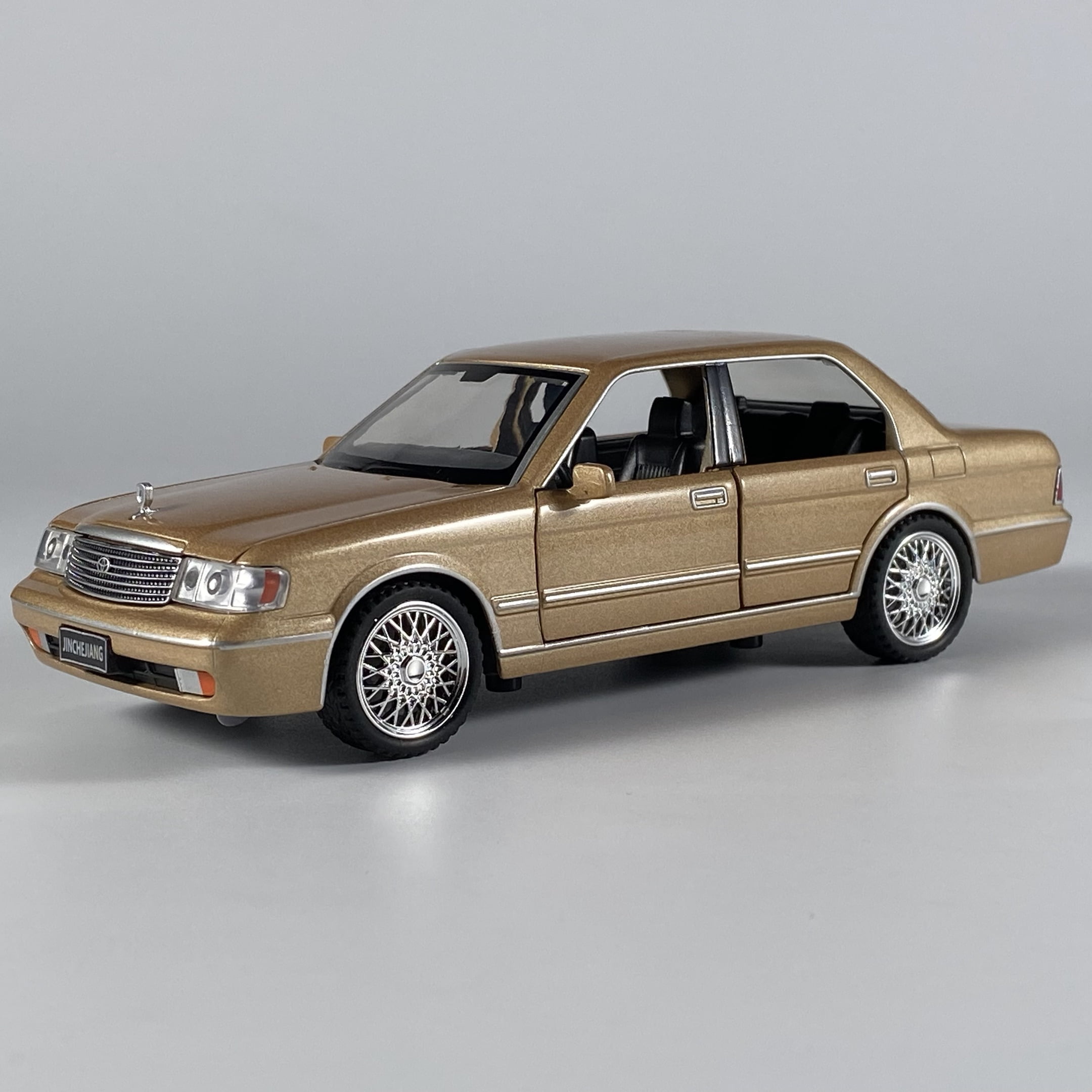 1:32 Toyota Crown Royal Classic Vehicle Alloy Car Model Diecast