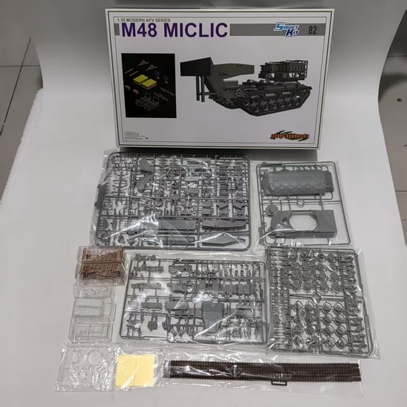 1/35 3625 M48 MICLIC Armored Mine-Clearing Vehicle Model Kit