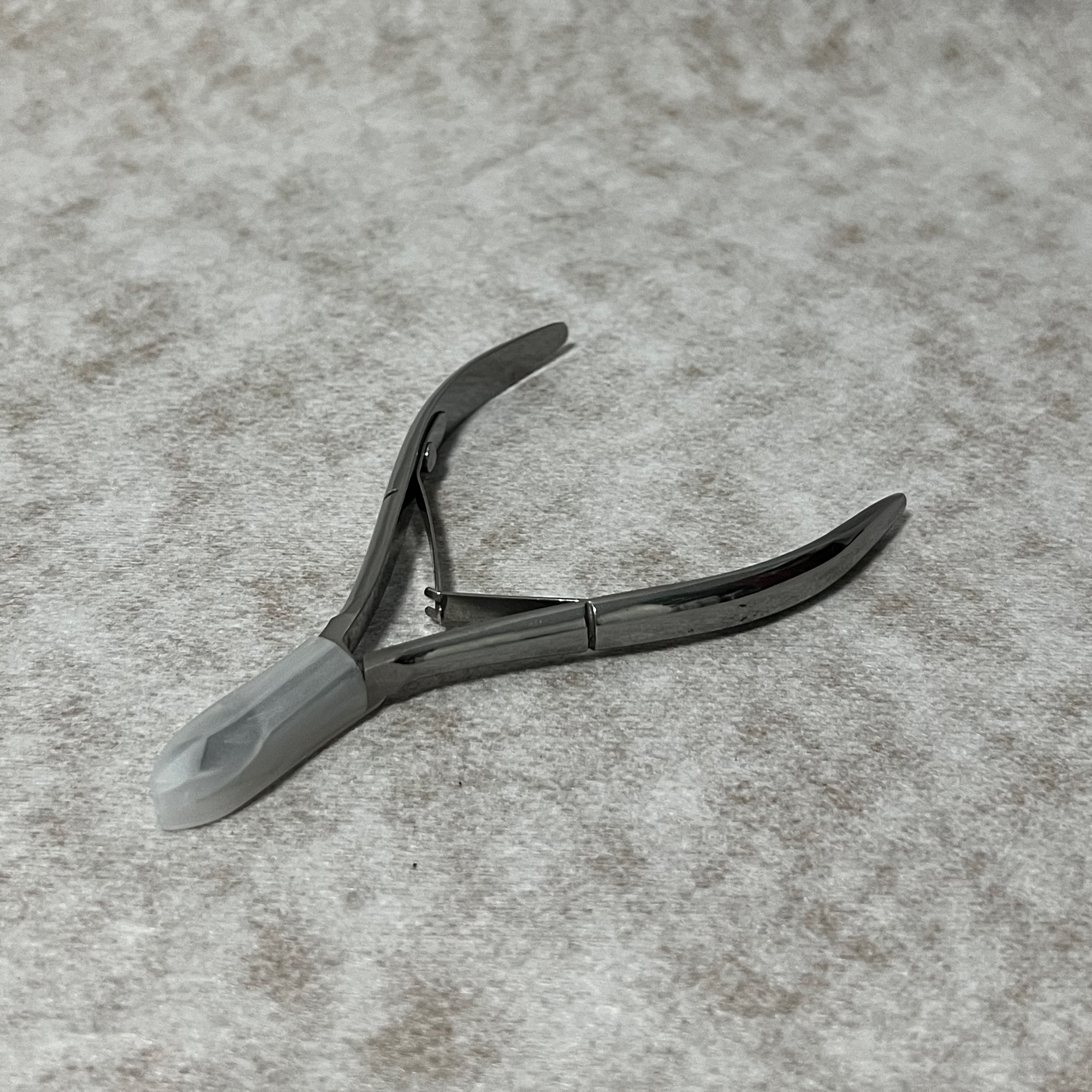 Helovmine Hand Tools Nippers, Stainless Steel Nippers with Double Spring for Nail Art Manicure Sharp Precision Tool