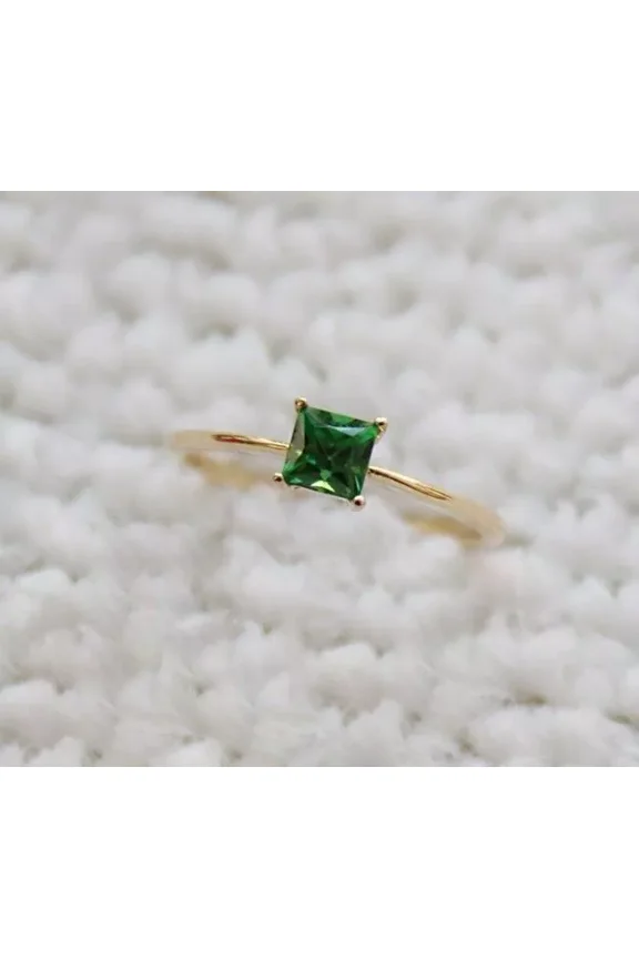1.40 Carat Lab Created Emerald 6X6mm Square Cut Women Ring 10k Solid Gold