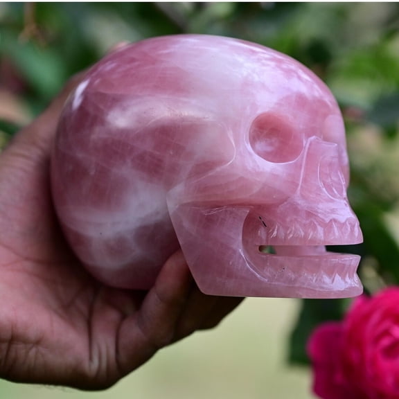 1.4kg Large Rose Quartz Skull, Hand Carved Skull, Quartz Skull, Shining Crystal Skull, Love Energy Sculpture Healing Crystal Art