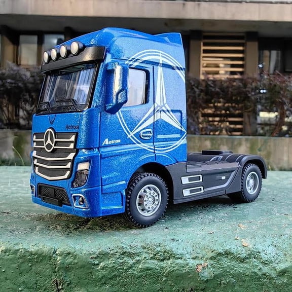 1:50 Alloy Diecast Large Truck Model Car Toy Simulation Container Toy Sound and Light Pull BackTransport Vehicle Model Kid Gifts