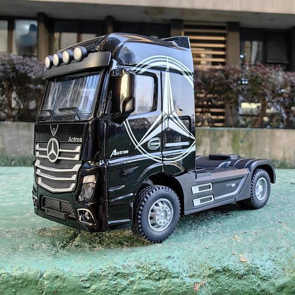 1/50 Scale Alloy Diecast Semi Truck Cab Model, Pull Back Simulation Transport Hauler Vehicle Toy, Mini Metal Container Tractor Head Decor Gift for Boys & Collectors