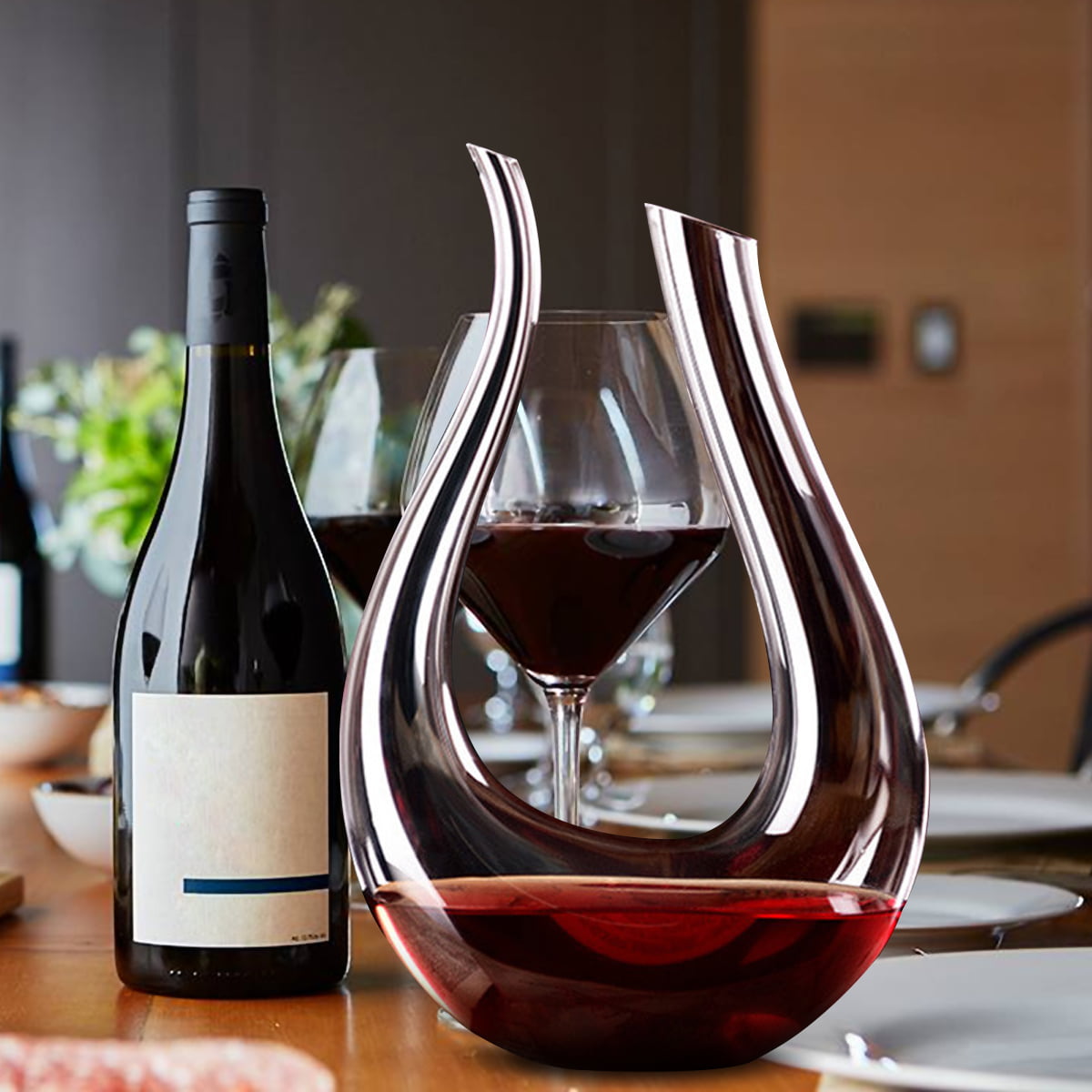 https://i5.walmartimages.com/seo/1-5L-1500ML-Luxurious-Crystal-Glass-Wine-Decanter-U-shaped-Horn-Wine-Pourer-Container-Lead-Free-Horn-Kitchen-Dining-Red-Wine-Carafe_3f48c9a2-fa9e-45ac-8330-7092c4d9da82_1.6b9514237db57ec2137aeba875f60362.jpeg