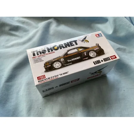 Dronehint.com 1:64 MINI GT Kaido / Tamiya Nissan Skyline GT-R (R34) The Hornet