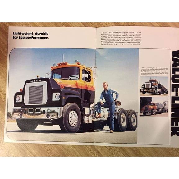 1/64 Mack R Day Cab w/ 4 Bottom Pneumatic Tanker by First Gear 60-0654