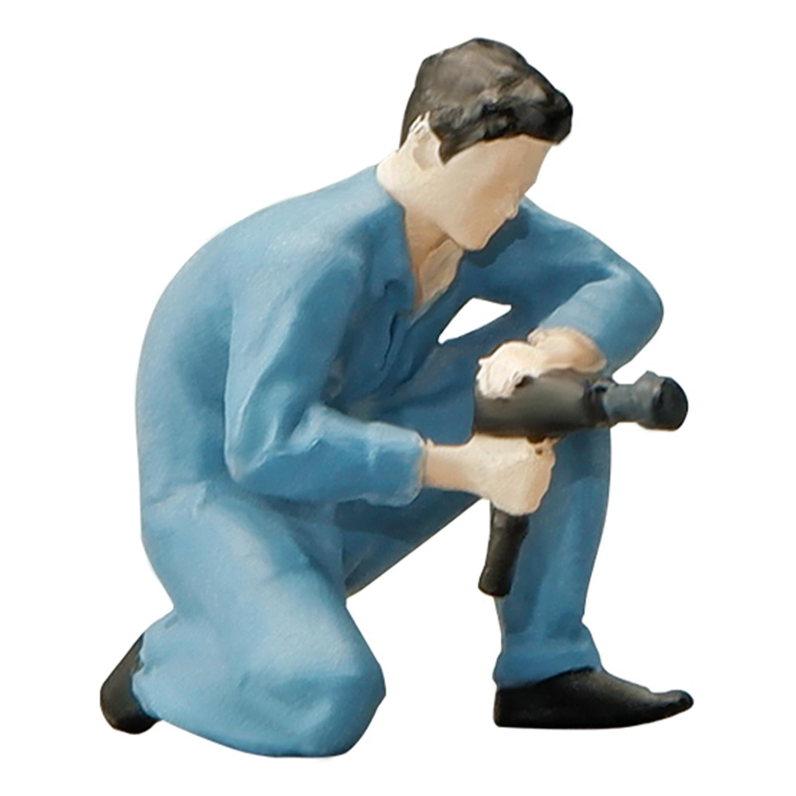 164 Scale Figure Resin Doll Repair Worker Micro Landscape Miniature Scene Fairy Garden