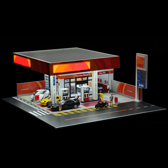 1:64 Scale Japanese Gas Station Building Scene Model with LED Lighting, Sliding Gate & Modular Layout for Diorama Displays for Mini Car Collections Creative Desktop Gift