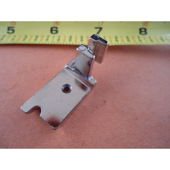 1/8" CORD WELTING / PIPING FOOT Singer Featherweight 221 222 And other Singer Home Low Shank