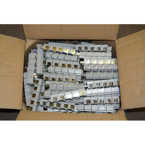 1 CASE 480 PK Electrical Grounding Adapter 3 Prong Outlet to 2 Prong Plug AC ETL LISTED