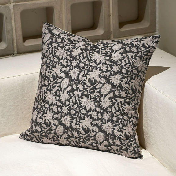 1 PC Floral Throw Pillow Covers 18x18 Inch Farmhouse Pillows for Living Room Decorative Black