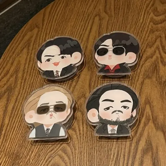 1 Pack K-Pop Idol Chibi Phone Grip Combo 7 Members Cool Suit Version Aesthetic Acrylic Phone Grip For Fans and Collectors