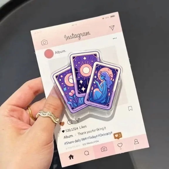 1 Pack Mystical Tarot Cards Magnetic Phone Grip, Celestial Aesthetic Phone Grip, Magical Witchy Phone Stand, Boho Tarot Reader Accessory, Trendy Gift for Her
