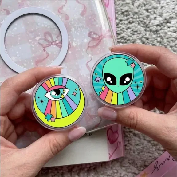 1 Pack Psychedelic Alien Phone Grip, Trippy Colorful Extraterrestrial Phone Grip, Acid Art Space Creature Phone Stand, Vibrant Sci-Fi Aesthetic Accessory, Unique Gift for Space Lovers