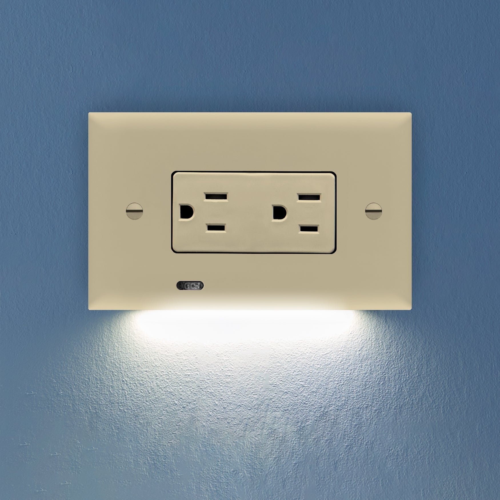 1 Pack - SnapPower GuideLight 2 PLUS - LED Bright/Dim/Off Light Sensor Night Light - Electrical Outlet Wall Cover Plate For Horizontal Outlets (Decor, Ivory)