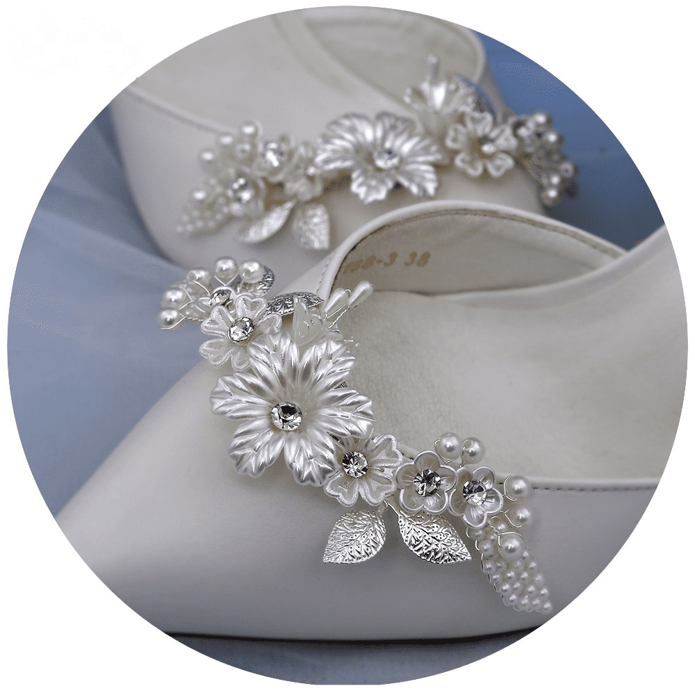  Chargances 2PCS Elegant Rhinestone Wedding Shoe Clips Shoe  Buckle Decorative Crystal Flower Shoes Clutch for Wedding Party Decoration  (1) : Clothing, Shoes & Jewelry